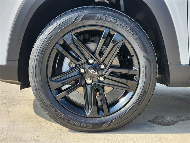 new 2025 Chevrolet Trax car, priced at $26,955