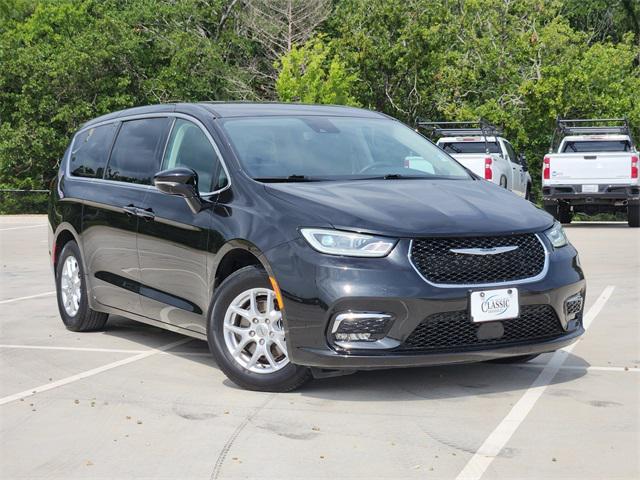 used 2024 Chrysler Pacifica car, priced at $30,949