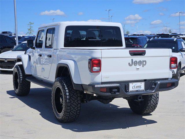 used 2022 Jeep Gladiator car, priced at $33,154