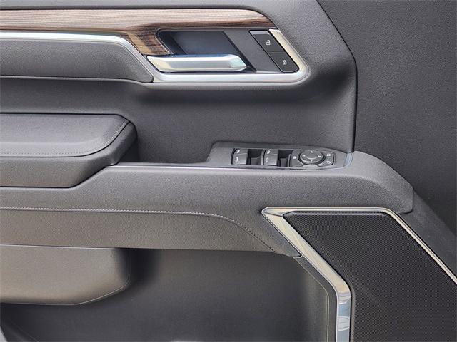 new 2025 Chevrolet Silverado 1500 car, priced at $52,182