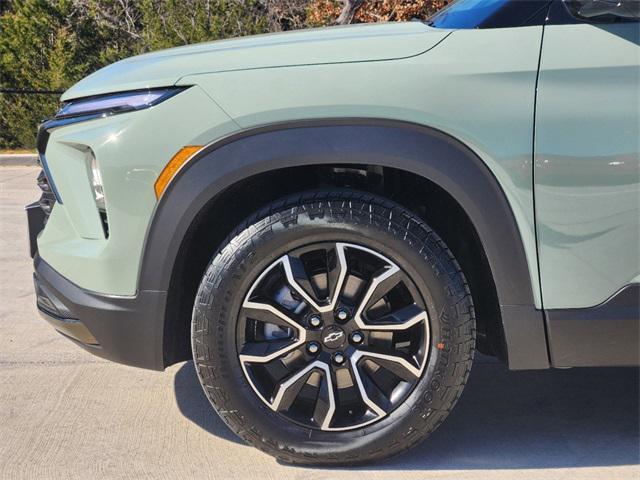 new 2025 Chevrolet TrailBlazer car, priced at $28,640