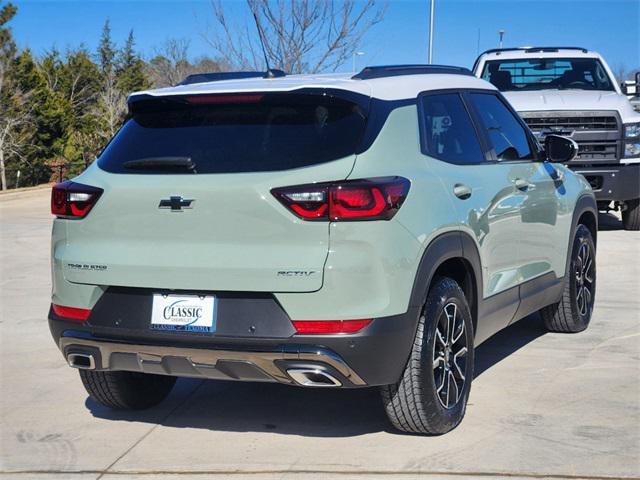 new 2025 Chevrolet TrailBlazer car, priced at $28,640