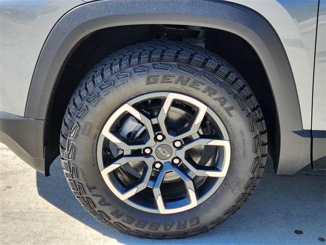 new 2026 Chevrolet Equinox car, priced at $36,705