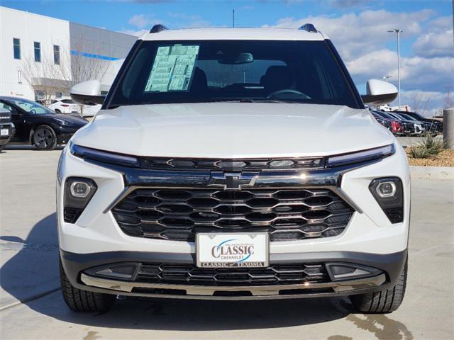 new 2025 Chevrolet TrailBlazer car, priced at $33,220