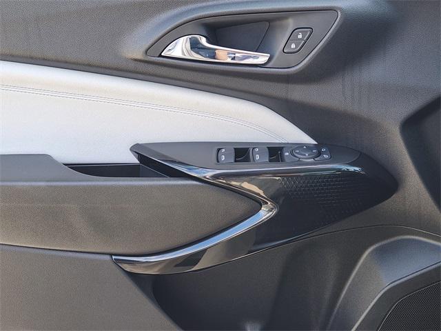 new 2025 Chevrolet Trax car, priced at $25,750