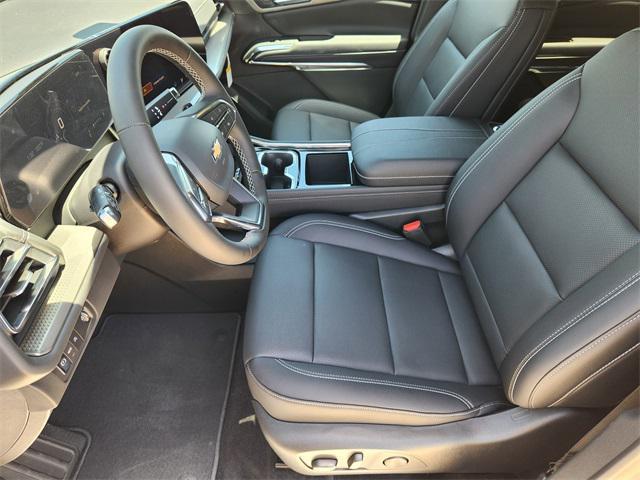 new 2025 Chevrolet Traverse car, priced at $43,940