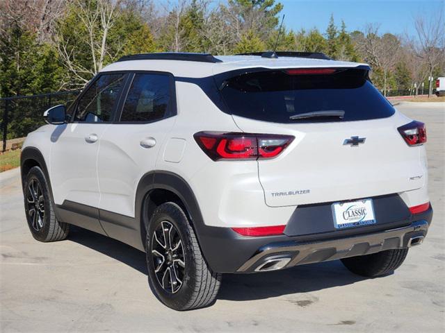 new 2025 Chevrolet TrailBlazer car, priced at $29,640