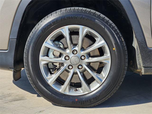 used 2019 Jeep Cherokee car, priced at $14,944