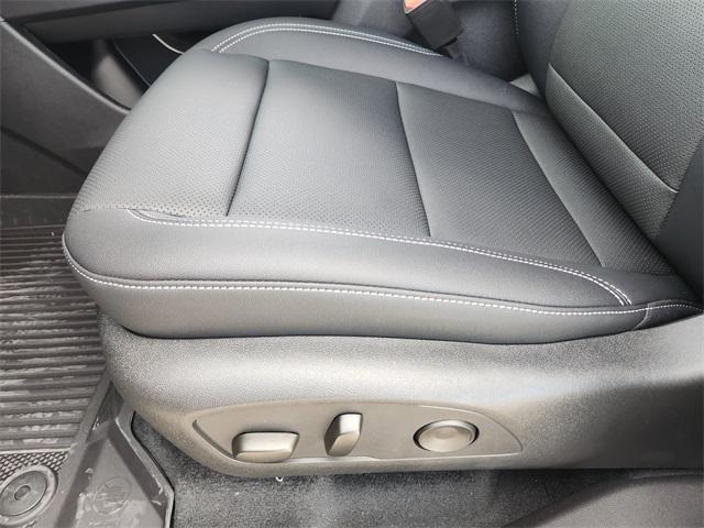 new 2026 Chevrolet Traverse car, priced at $44,106