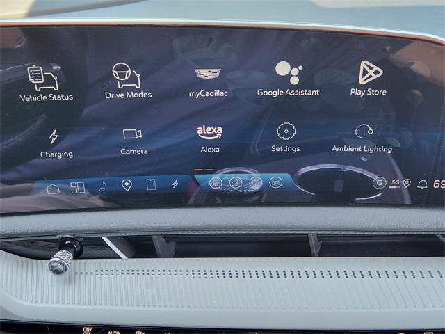 new 2025 Cadillac OPTIQ car, priced at $57,195