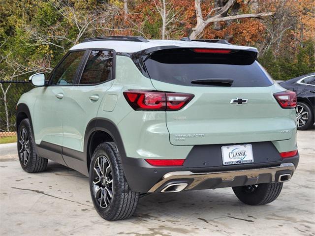 new 2025 Chevrolet TrailBlazer car, priced at $32,185