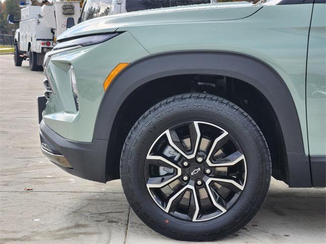 new 2025 Chevrolet TrailBlazer car, priced at $32,185