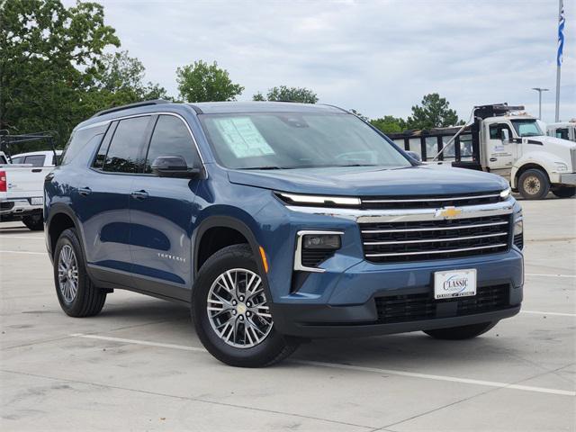 new 2025 Chevrolet Traverse car, priced at $42,870