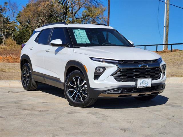 new 2025 Chevrolet TrailBlazer car, priced at $30,375