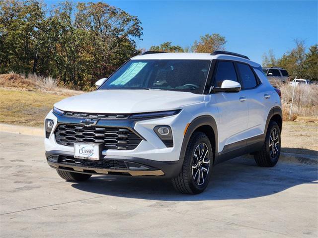 new 2025 Chevrolet TrailBlazer car, priced at $32,225