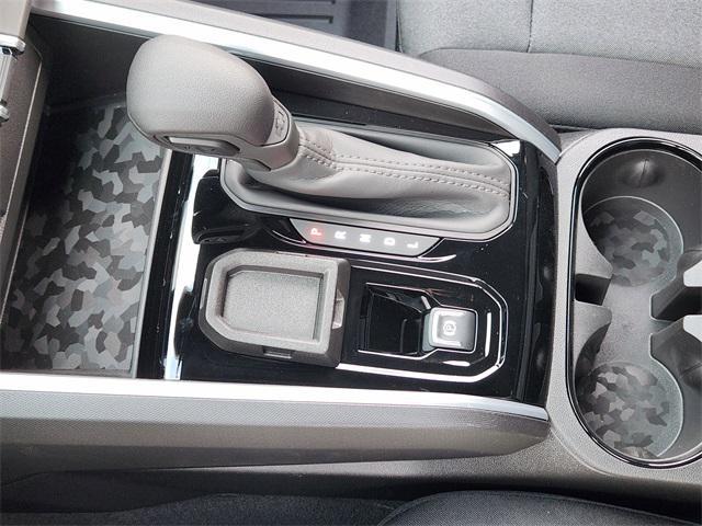 new 2025 Chevrolet Colorado car, priced at $33,345