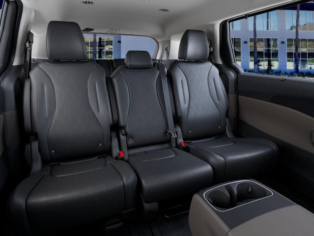 new 2026 Kia Carnival Hybrid car, priced at $45,465