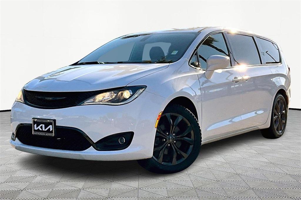 used 2019 Chrysler Pacifica car, priced at $19,394