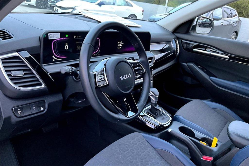 used 2025 Kia Seltos car, priced at $24,432