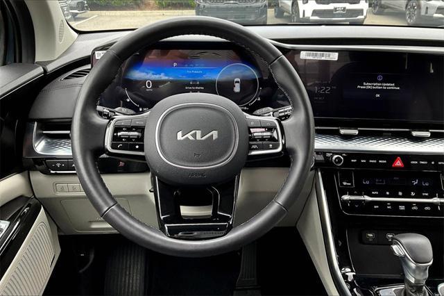 used 2024 Kia Carnival car, priced at $41,862