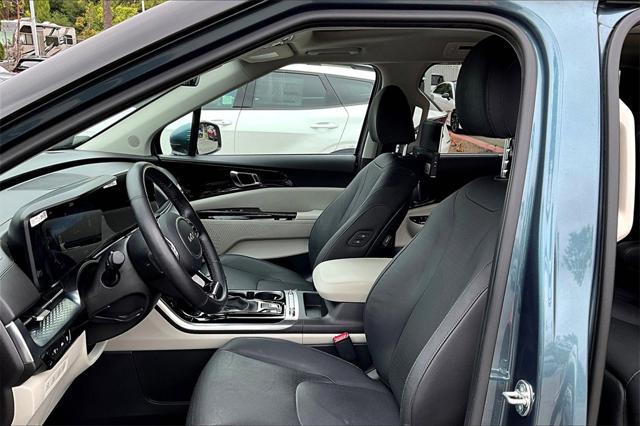 used 2024 Kia Carnival car, priced at $41,862