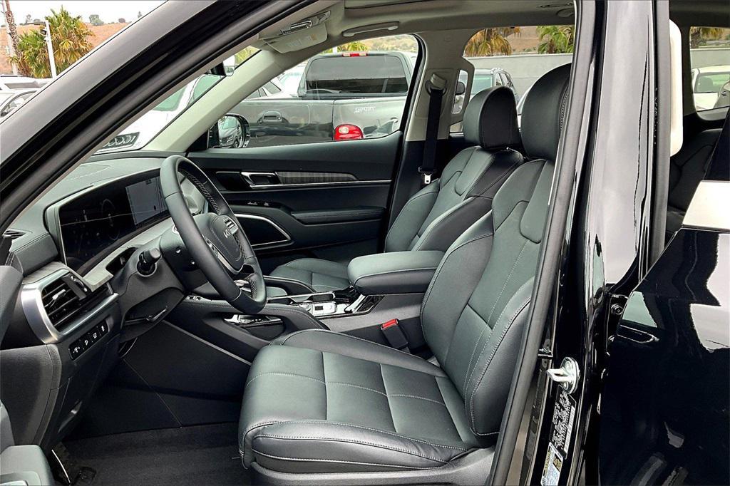 used 2025 Kia Telluride car, priced at $45,972