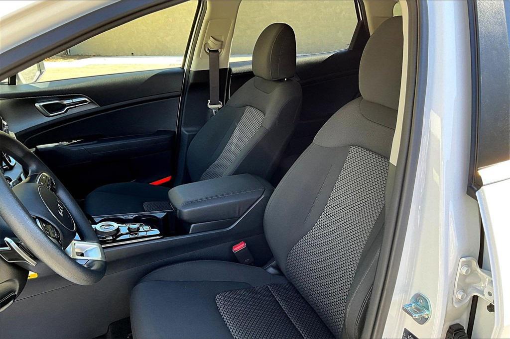 used 2025 Kia Sportage Hybrid car, priced at $27,868