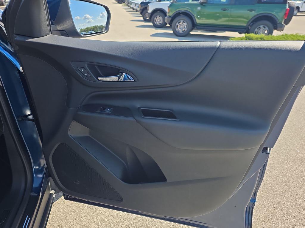 used 2021 Chevrolet Equinox car, priced at $19,600