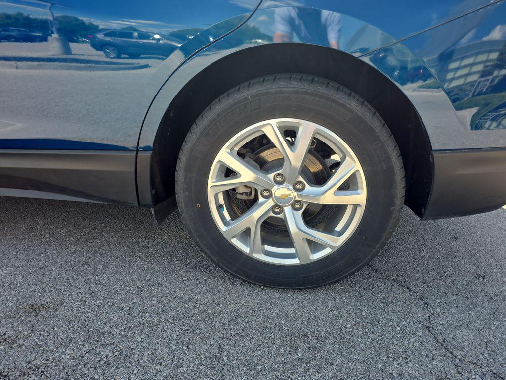 used 2021 Chevrolet Equinox car, priced at $19,600