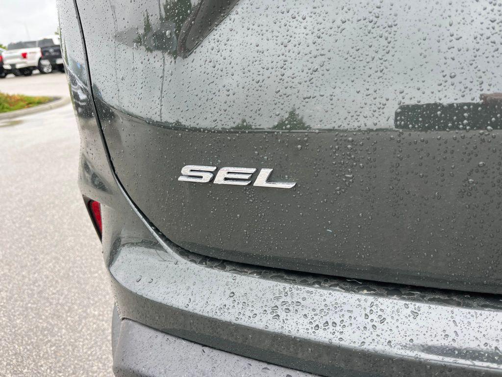 used 2023 Ford Edge car, priced at $27,900