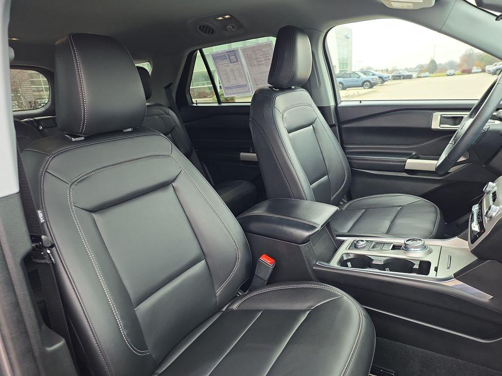 used 2023 Ford Explorer car, priced at $30,400