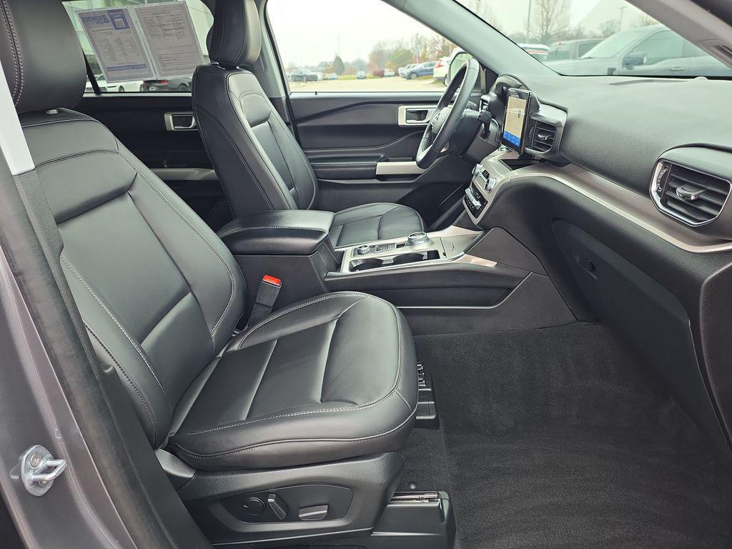 used 2023 Ford Explorer car, priced at $30,400
