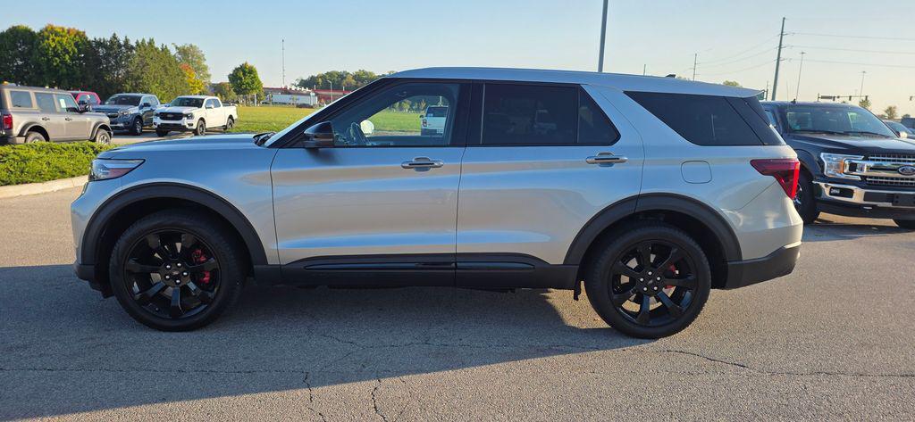 used 2022 Ford Explorer car, priced at $38,400