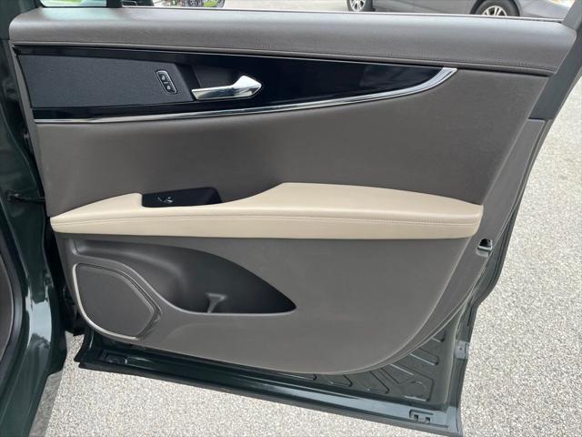 used 2022 Lincoln Nautilus car, priced at $35,400