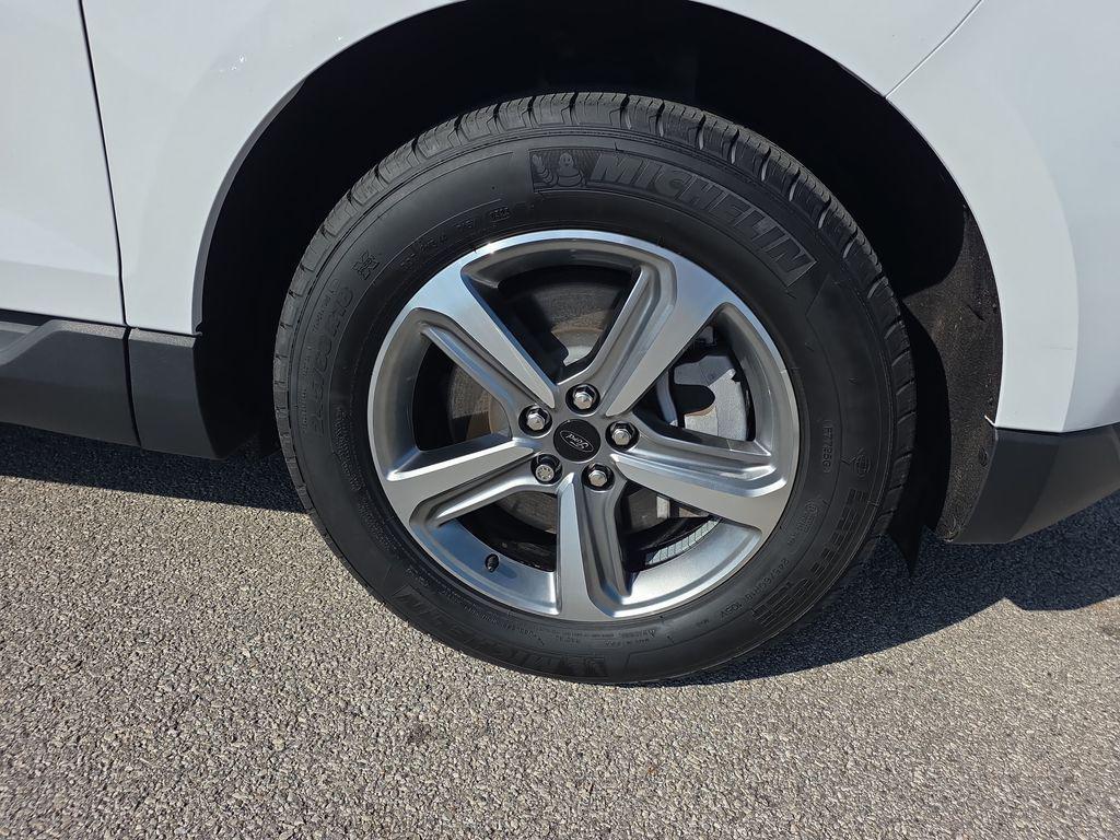 used 2023 Ford Edge car, priced at $25,600