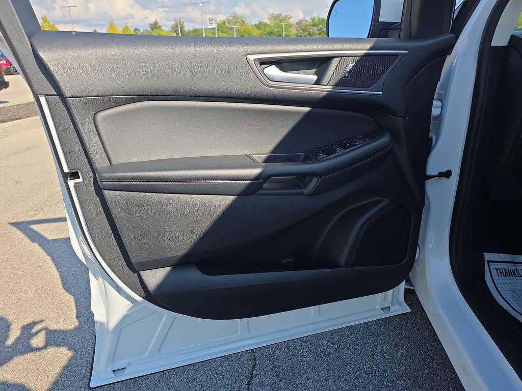used 2023 Ford Edge car, priced at $25,600
