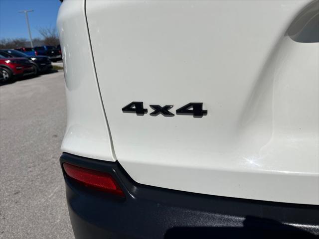 used 2019 Jeep Cherokee car, priced at $16,200