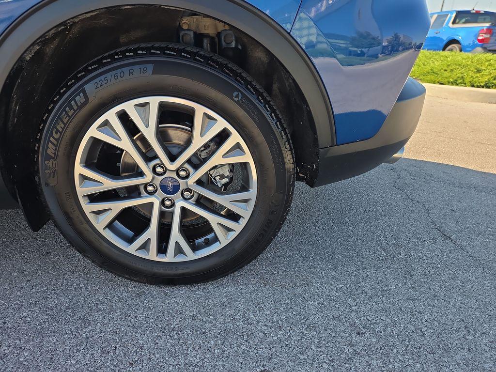 used 2022 Ford Escape car, priced at $21,400