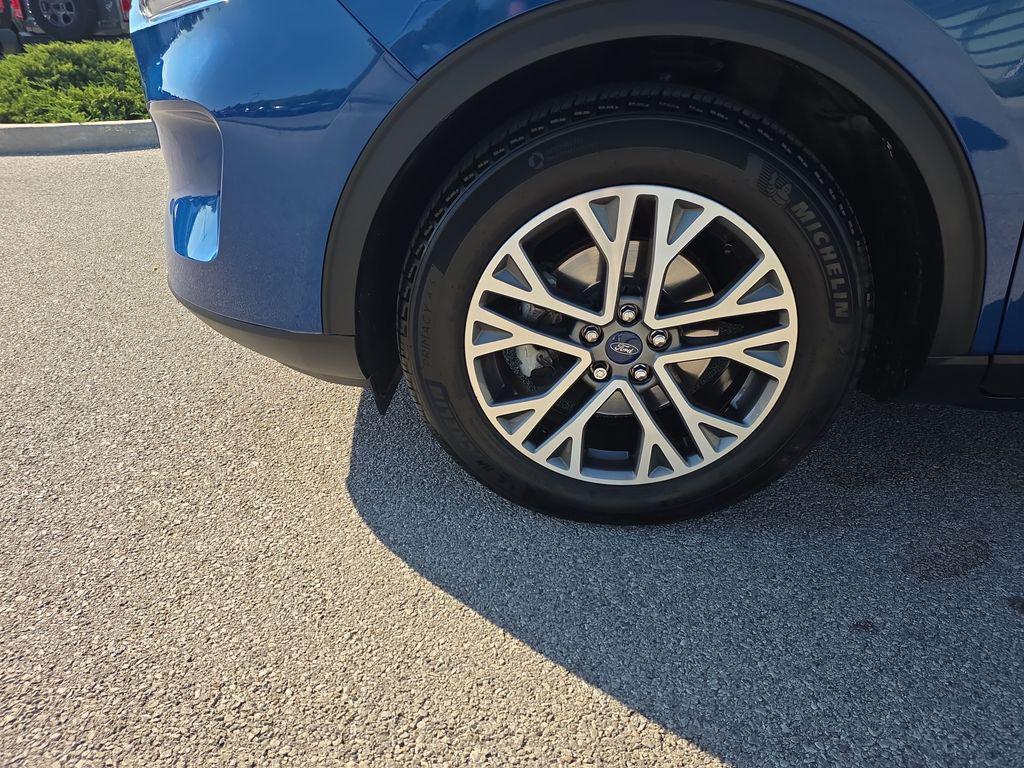 used 2022 Ford Escape car, priced at $21,400