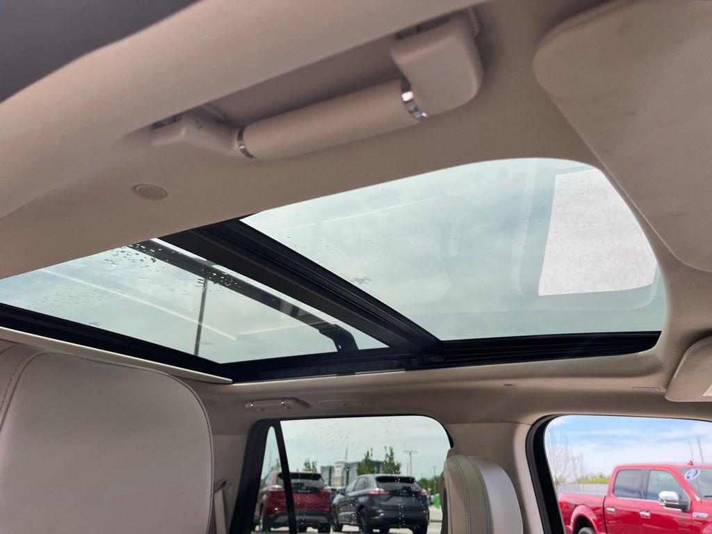 used 2024 Lincoln Navigator car, priced at $66,500