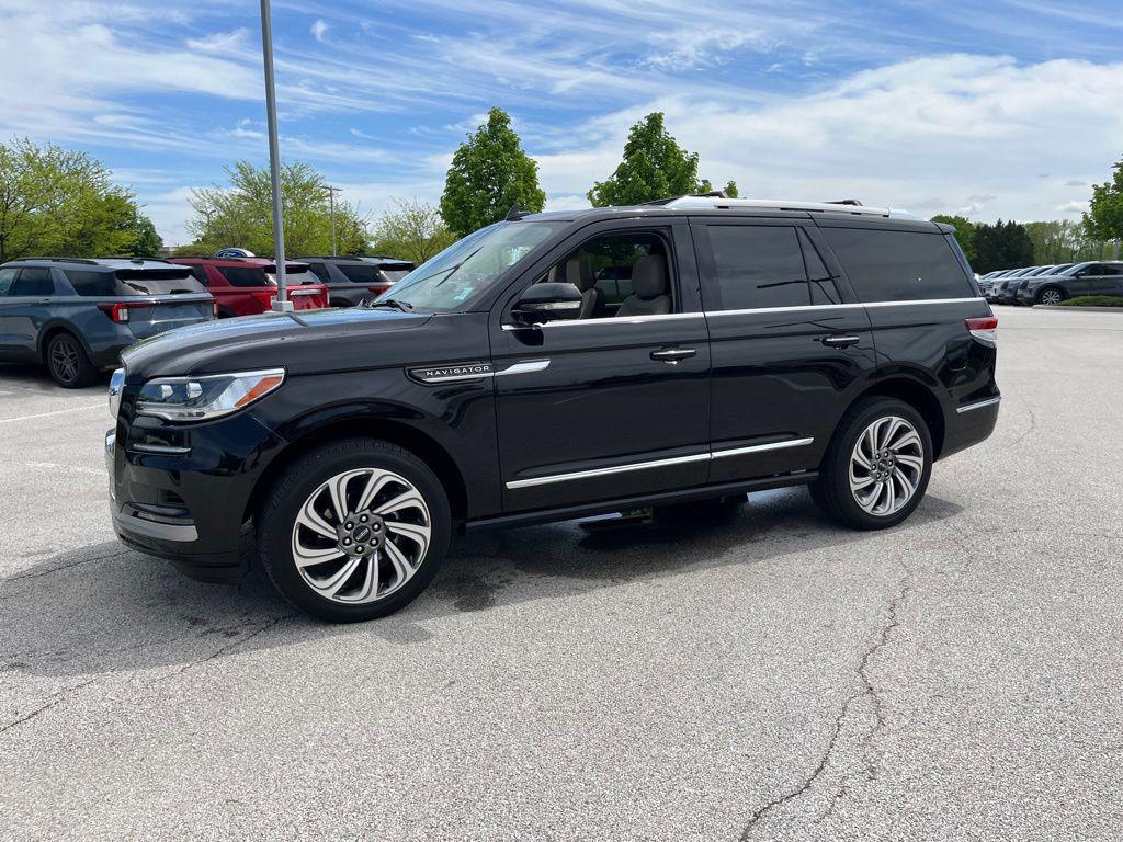 used 2024 Lincoln Navigator car, priced at $66,500