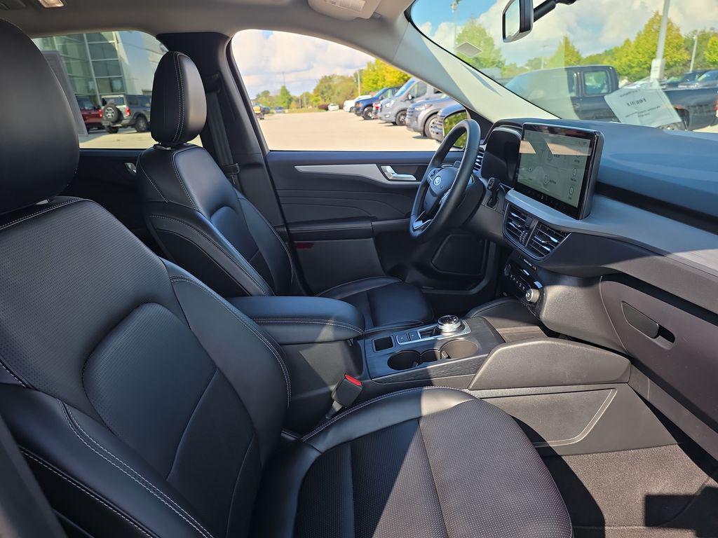 used 2023 Ford Escape car, priced at $29,400