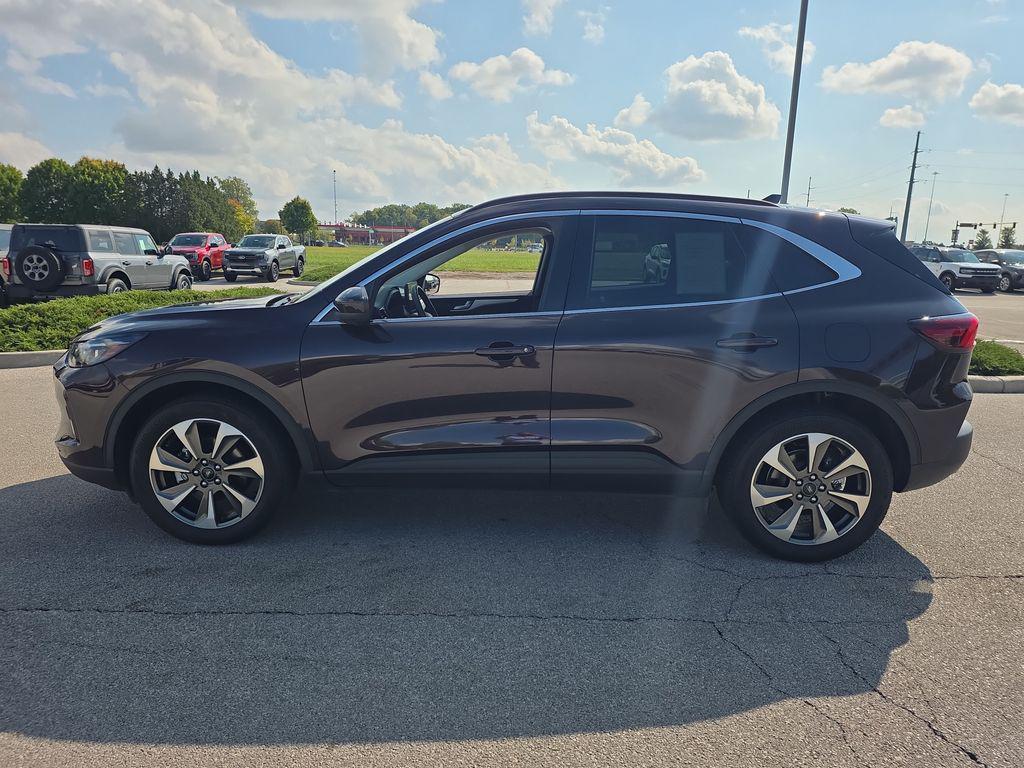 used 2023 Ford Escape car, priced at $29,400