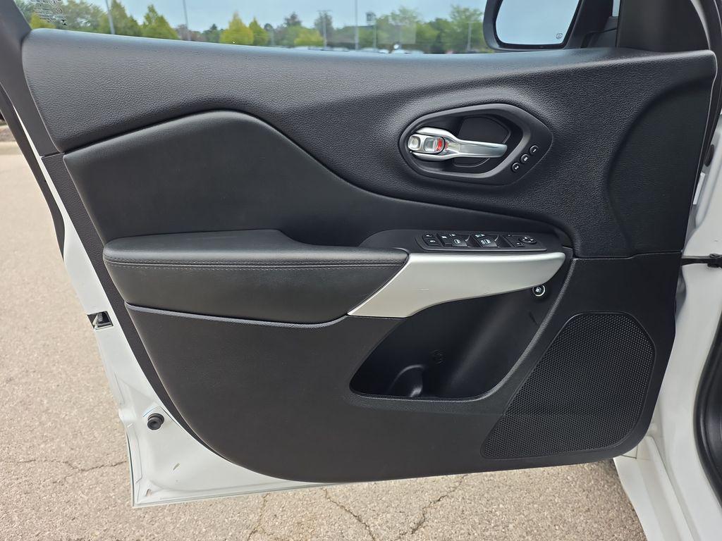used 2018 Jeep Cherokee car, priced at $17,900