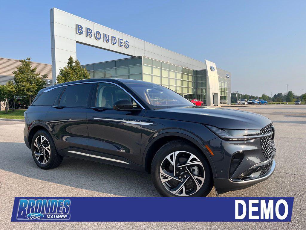 used 2024 Lincoln Nautilus car, priced at $49,500