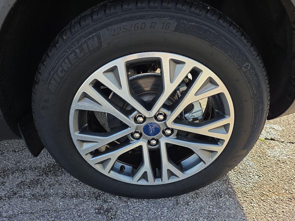 used 2022 Ford Escape car, priced at $21,900