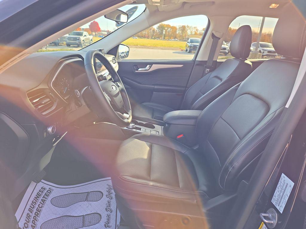 used 2022 Ford Escape car, priced at $21,900