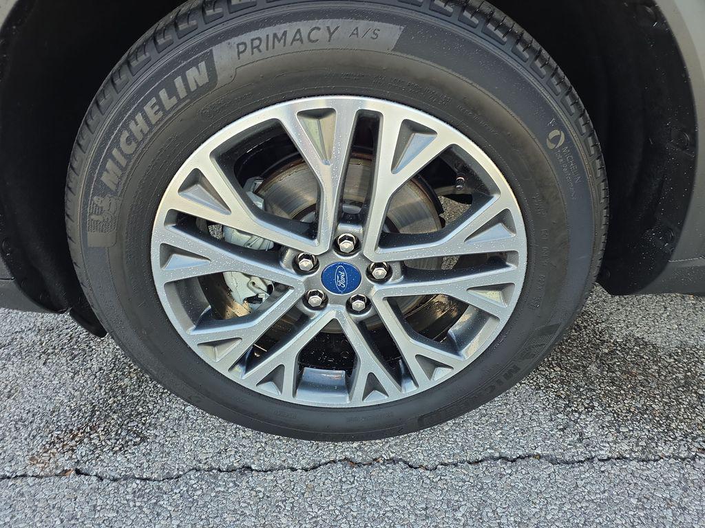 used 2022 Ford Escape car, priced at $21,900