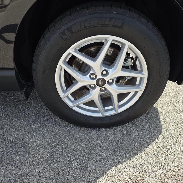 used 2024 Ford Edge car, priced at $28,900