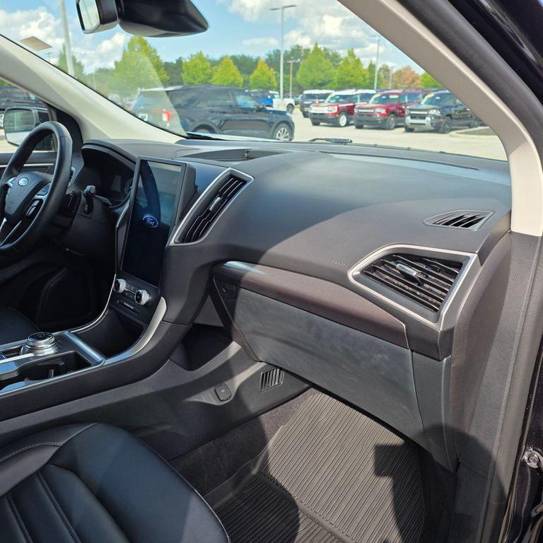 used 2024 Ford Edge car, priced at $28,900